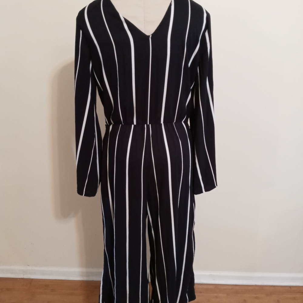 Worthington Black and white stripe capri wide leg jumper size MEDIUM - Picture 2 of 2